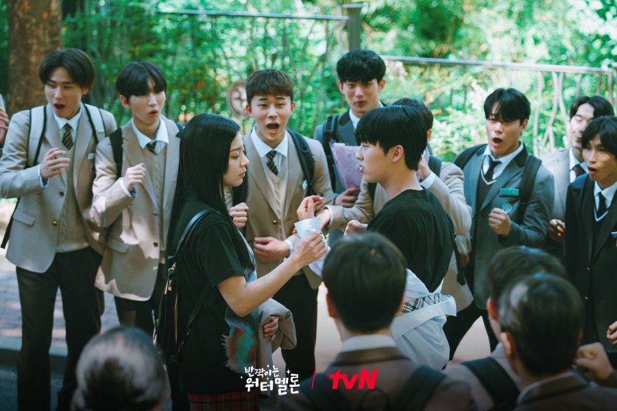 دانلود سریال هندوانه چشمک زن | سریال Twinkling Watermelon 2023